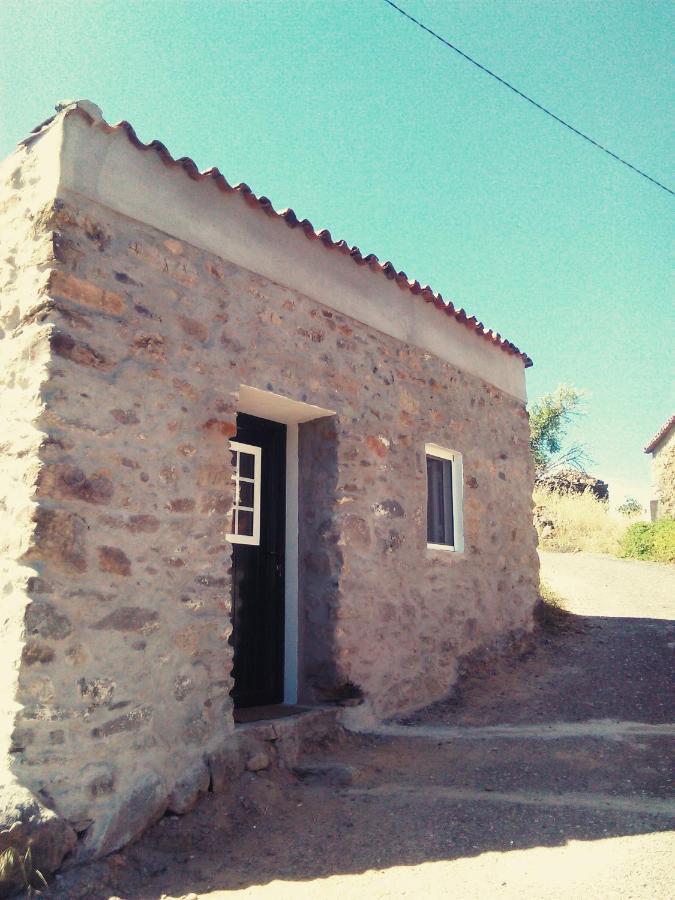 Palheiros Da Ribeira Guest House Pracana Cimeira ภายนอก รูปภาพ