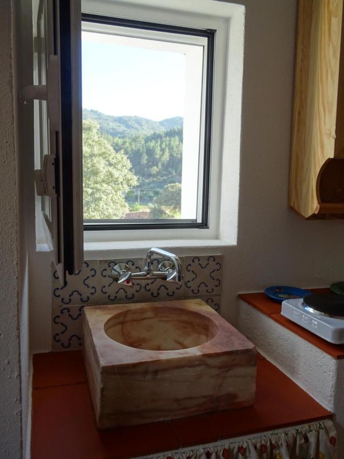Palheiros Da Ribeira Guest House Pracana Cimeira ภายนอก รูปภาพ