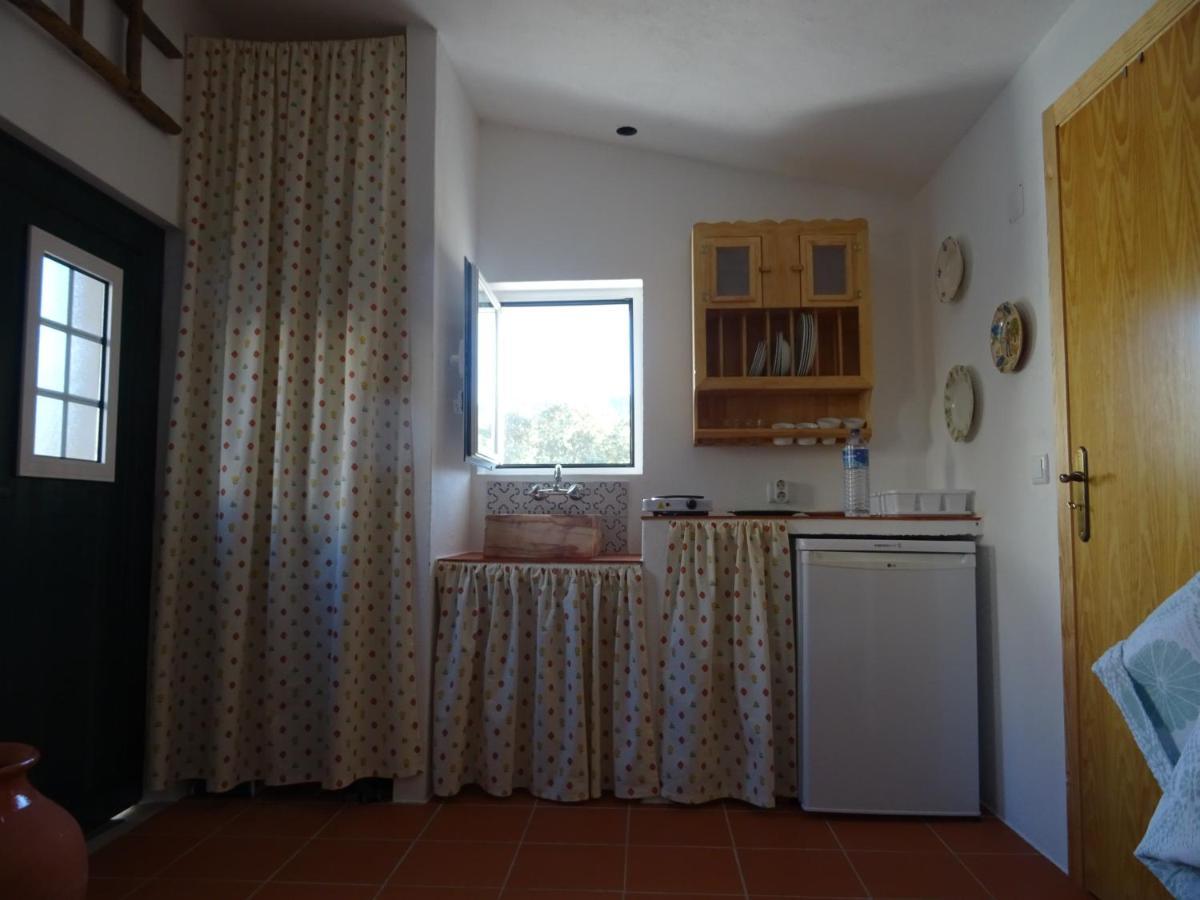 Palheiros Da Ribeira Guest House Pracana Cimeira ภายนอก รูปภาพ